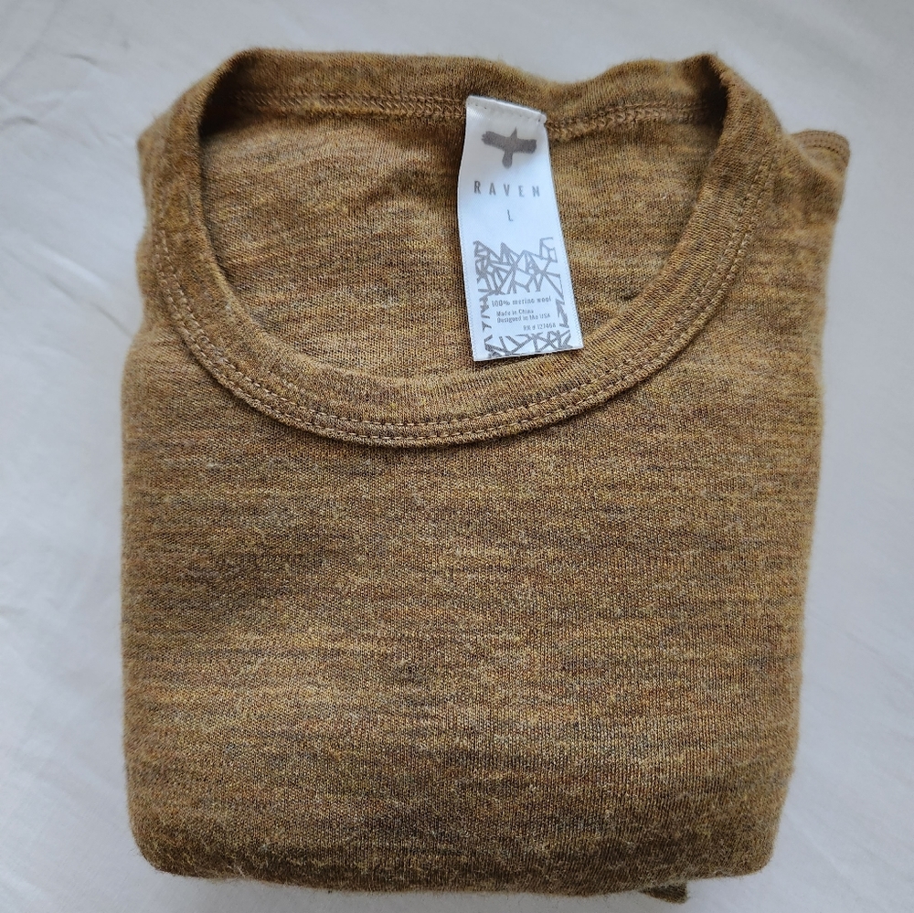 COPY - Sloomb Raven shirt in Pampas Grass